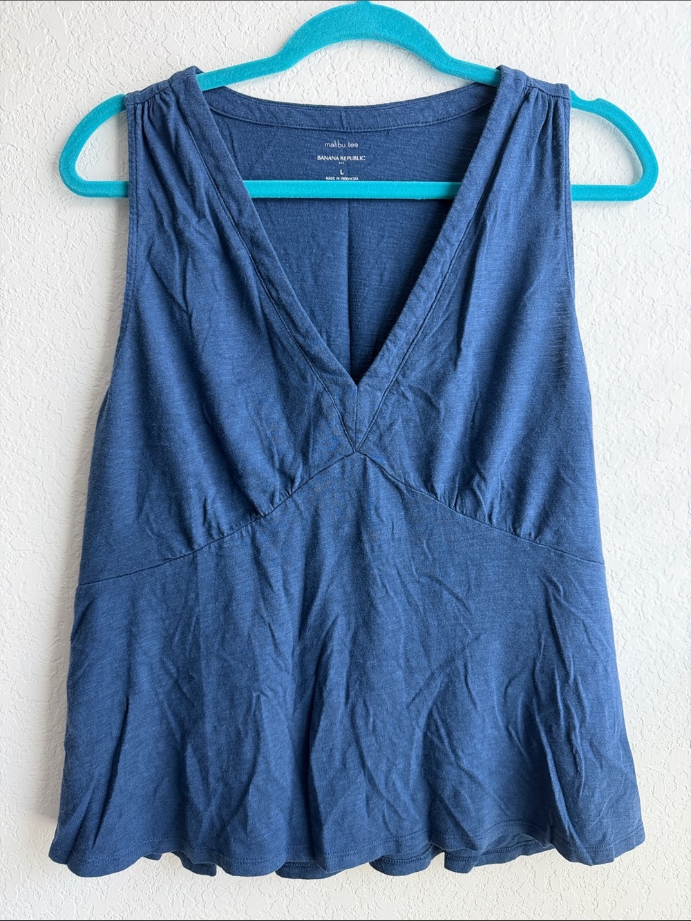 Y2K Banana Republic Navy V-Neck Sleeveless Tank